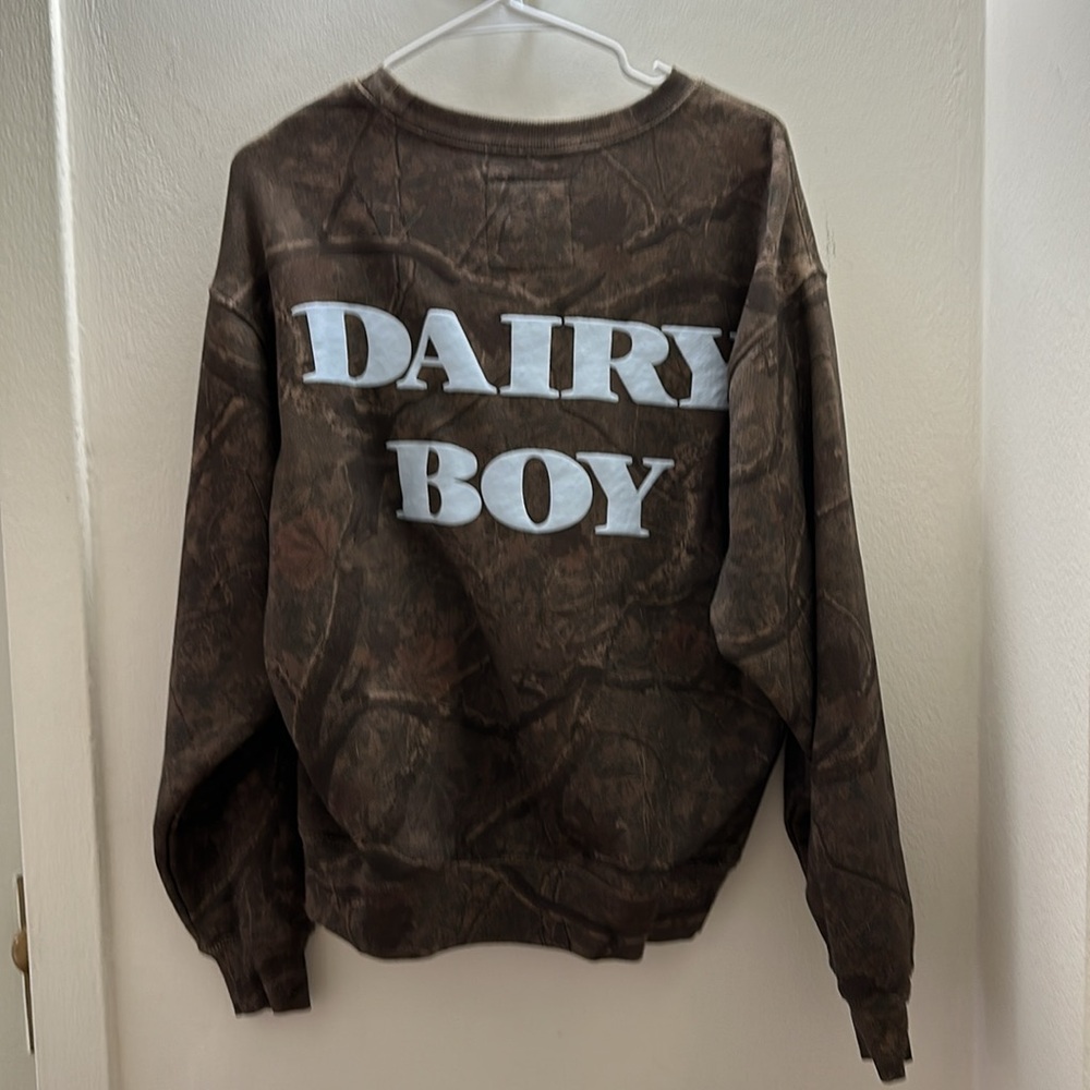 NWOT Dairy Boy Camo Sweatshirt Blue Logo XS